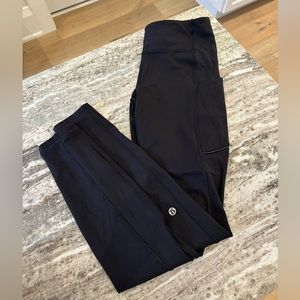 Size 6 Lululemon Leggings with Pockets 28” inseam